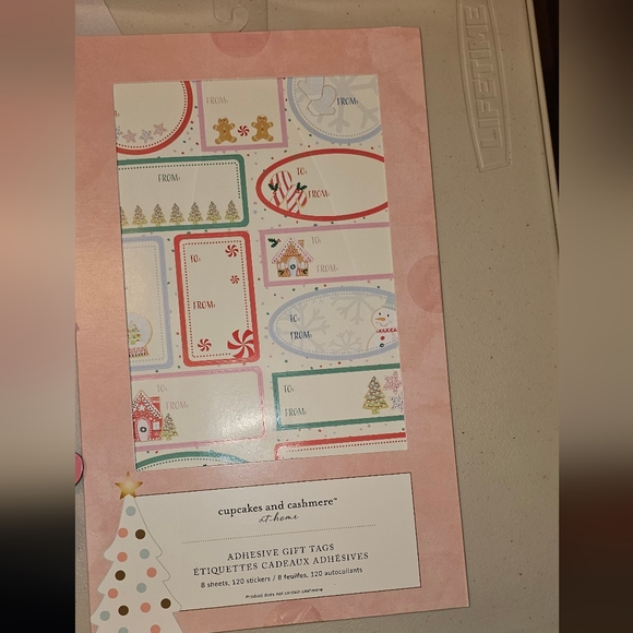 Cupcakes and cashmere bow and tag set - Picture 12 of 12